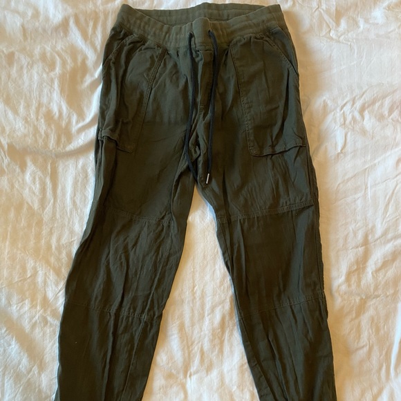Aritzia Community Joggers - Picture 1 of 3